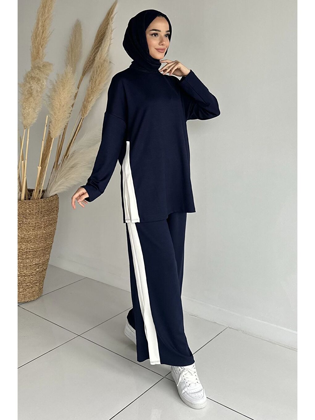 Lacivert Şerit Desenli Tunik Bel Lastikli Pantolon Tesettür İkili Takım