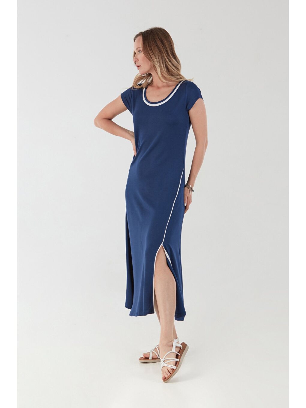 Lacivert Basic Oversize Yırtmaçlı Biyeli Penye Elbise-1