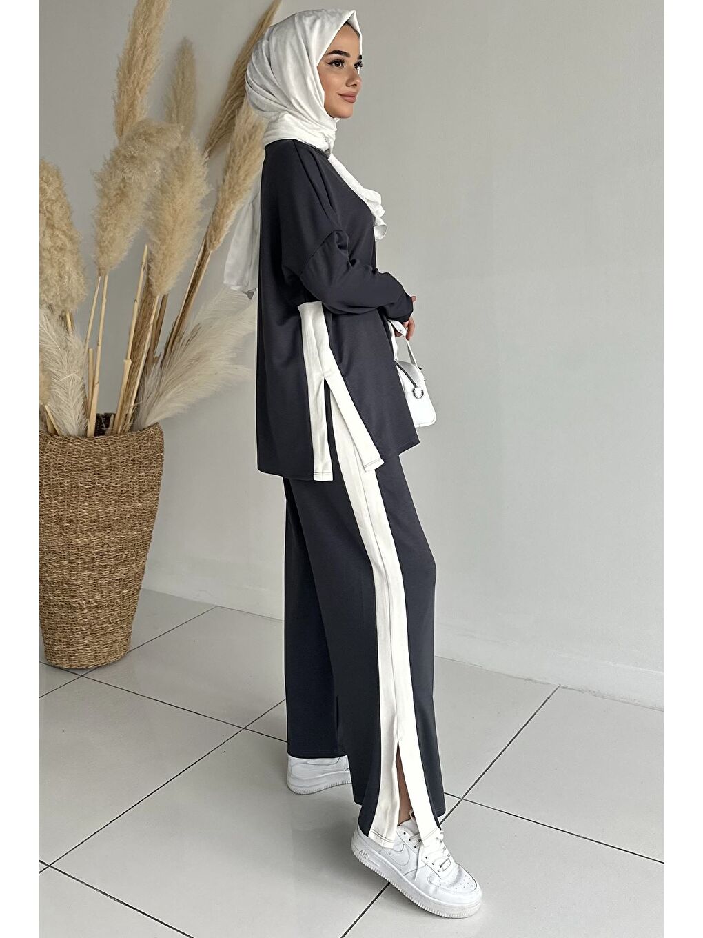 Gri Şerit Desenli Tunik Bel Lastikli Pantolon Tesettür İkili Takım-4
