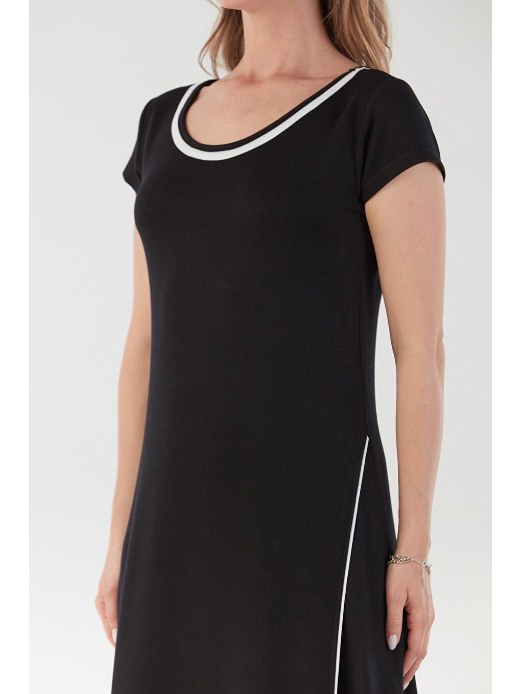 Siyah Basic Oversize Yırtmaçlı Biyeli Penye Elbise-4