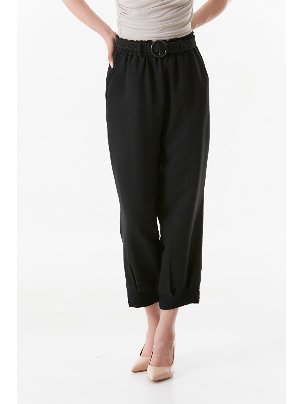 Siyah Beli Lastikli Kemerli Pantolon-4