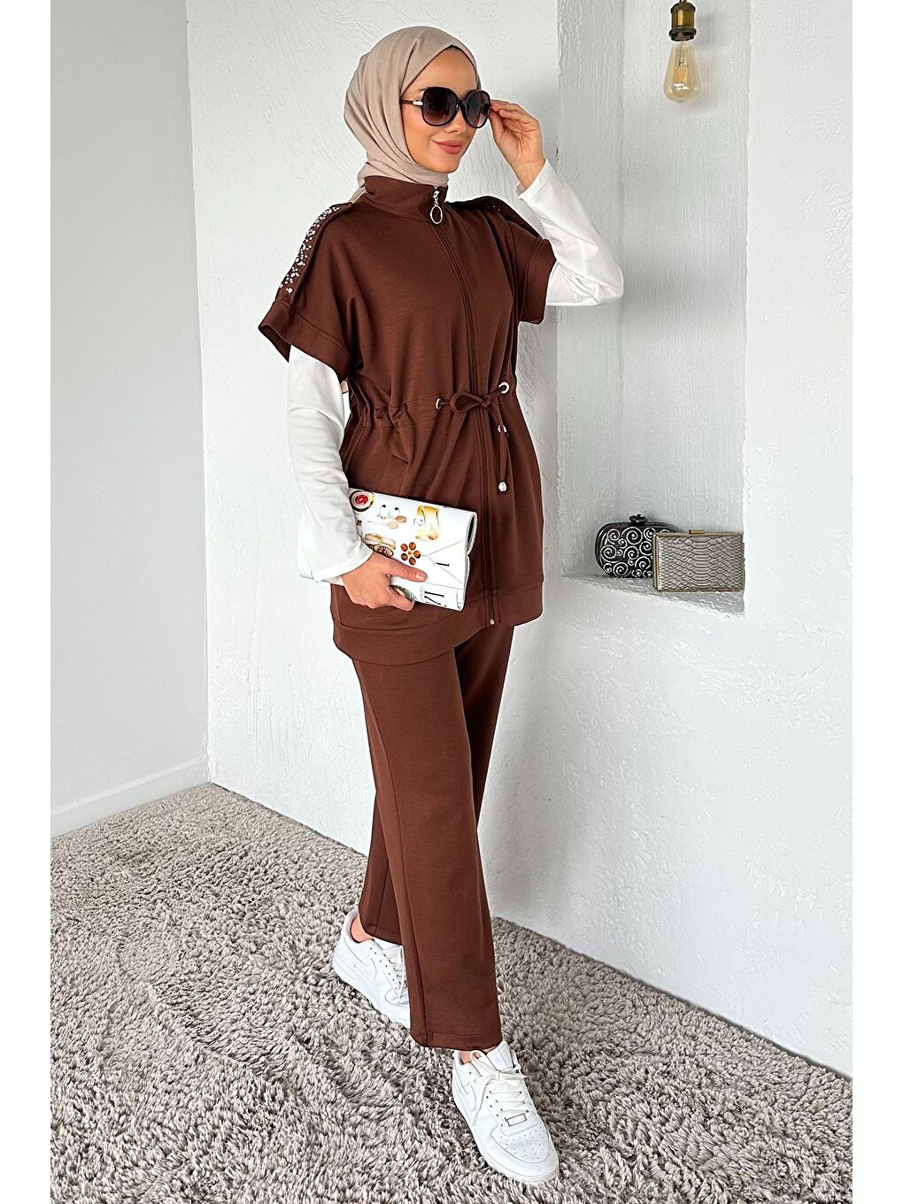Kahverengi Bel Lastikli Pantolon Taş İşlemeli Tunik Bluz Tesettür Üçlü Takım-1