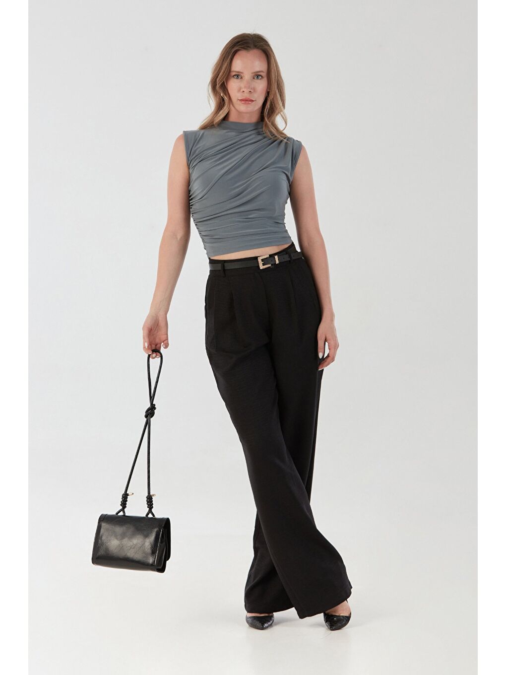 Antrasit Omzu Ve Yanları Drapeli Dik Yaka Bluz-1