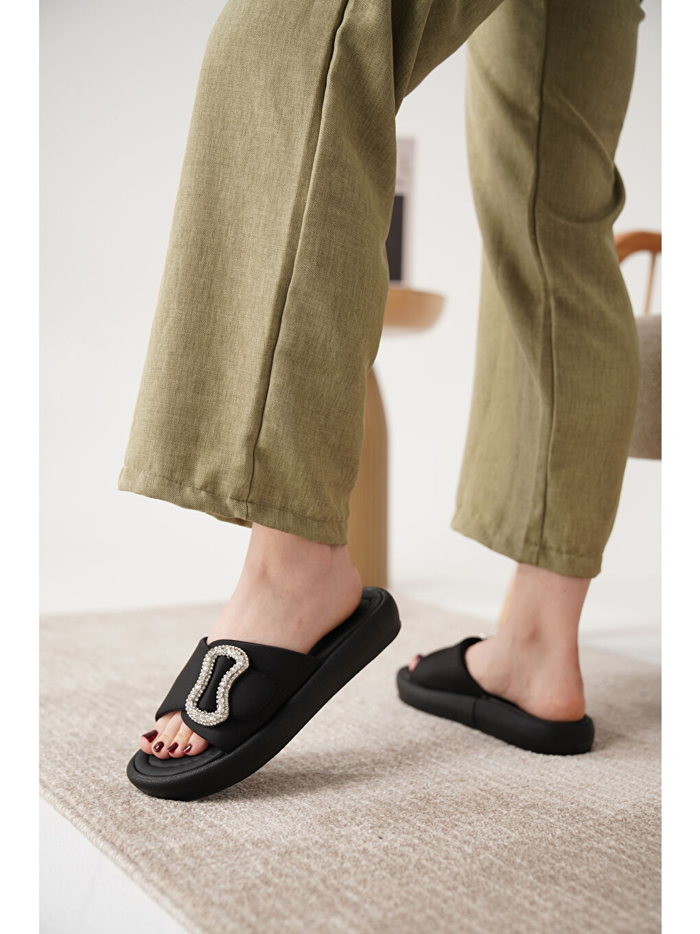 Siyah D0343 Günlük Ortopedik Konforlu Terlik-4