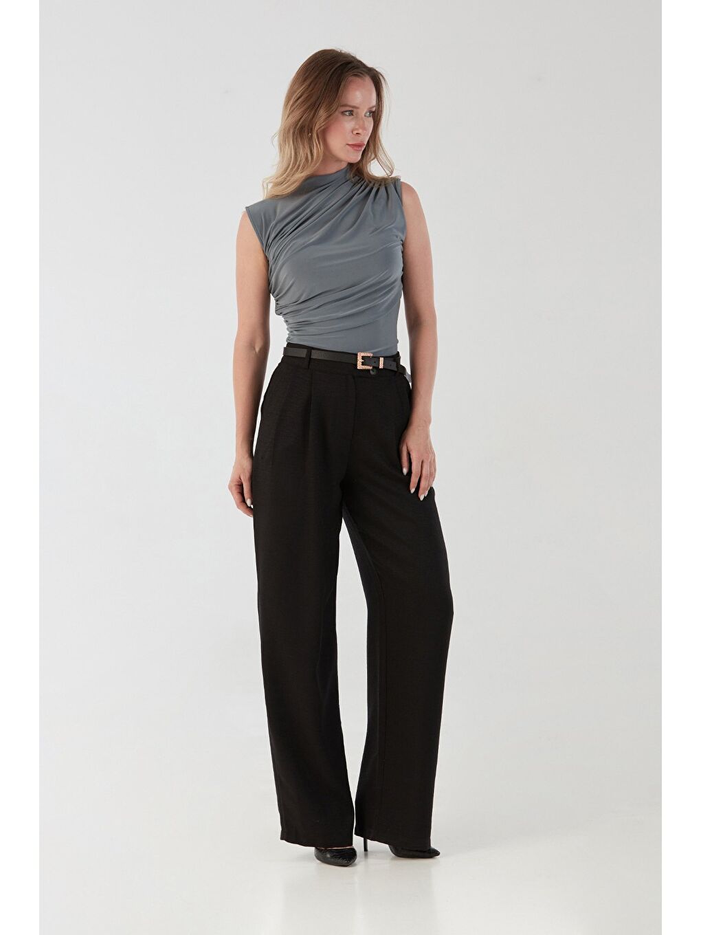 Antrasit Omzu Ve Yanları Drapeli Dik Yaka Bluz-2