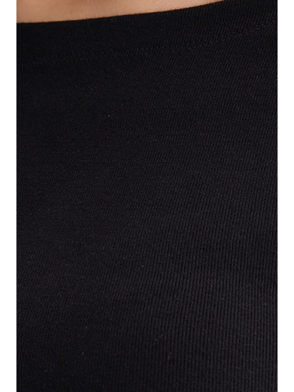 Kadın Slim Fit Dar Kesim Pamuklu Yumuşak Dokulu Kısa Kollu Kayık Yaka Siyah Tişört-4