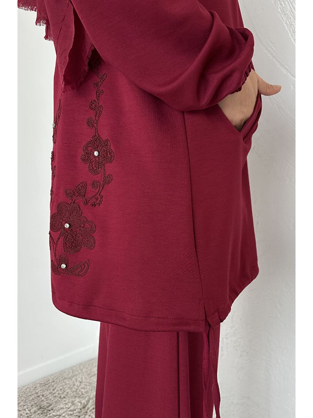 Bordo Ön Fermuarlı Kapüşonlu Tunik Bel Lastikli Pantolon Tesettür İkili Takım-9