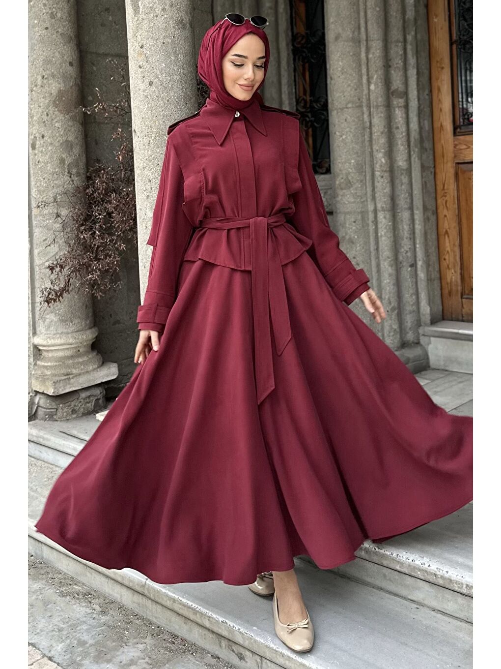 Bordo Pelerinli Ve Kemerli Ceket Etek Tesettür İkili Takım-3