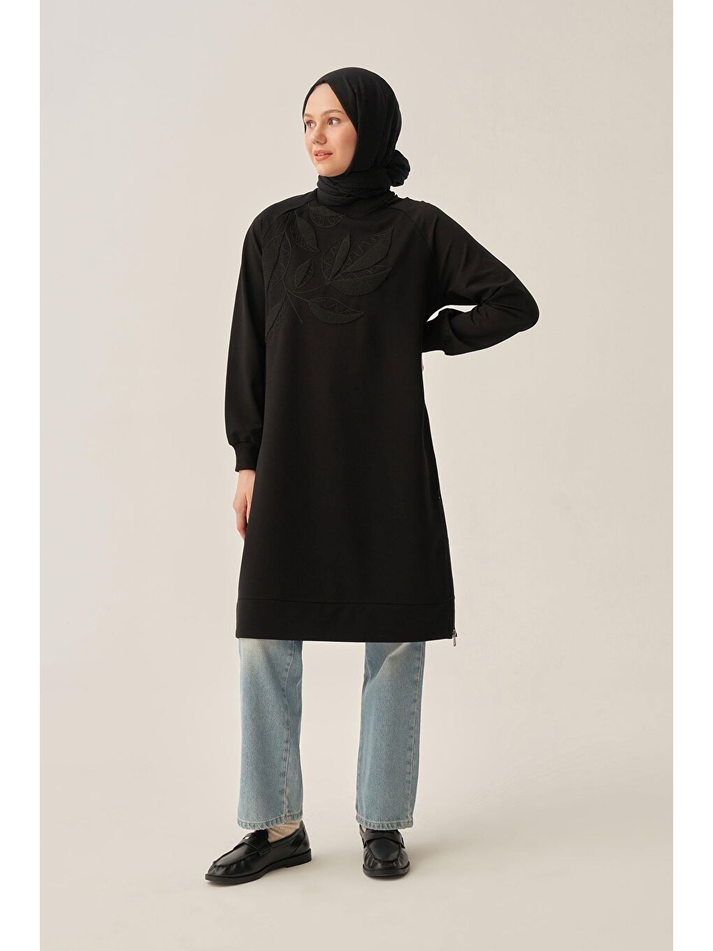 Siyah-Pamuklu Yaprak Desenli Tunik-1