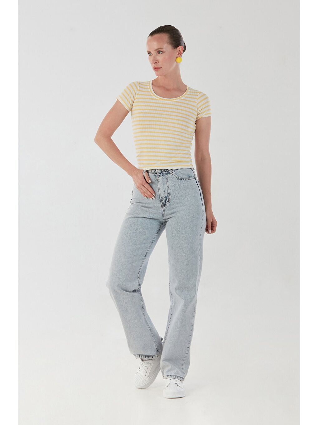 Sarı Çizgili Bisiklet Yaka Tişört-2