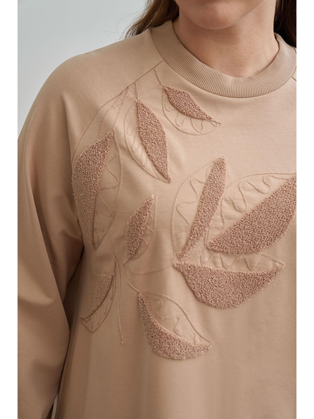 Bej Vizon-Büyük Beden Pamuklu Yaprak Desenli Tunik-3