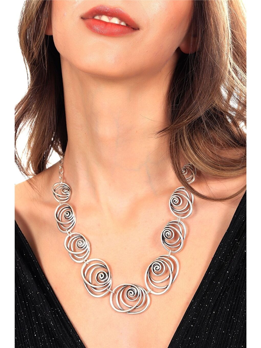 Gri Kadın Antik Gümüş Kaplama Gül Formlu Kolye-2