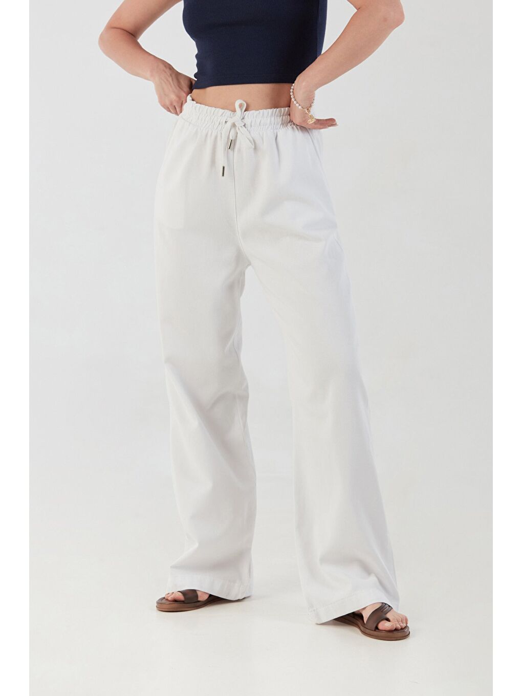 Beyaz Beli Bağlamalı Cepli Lyocell Kumaş Palazzo Pantolon-2