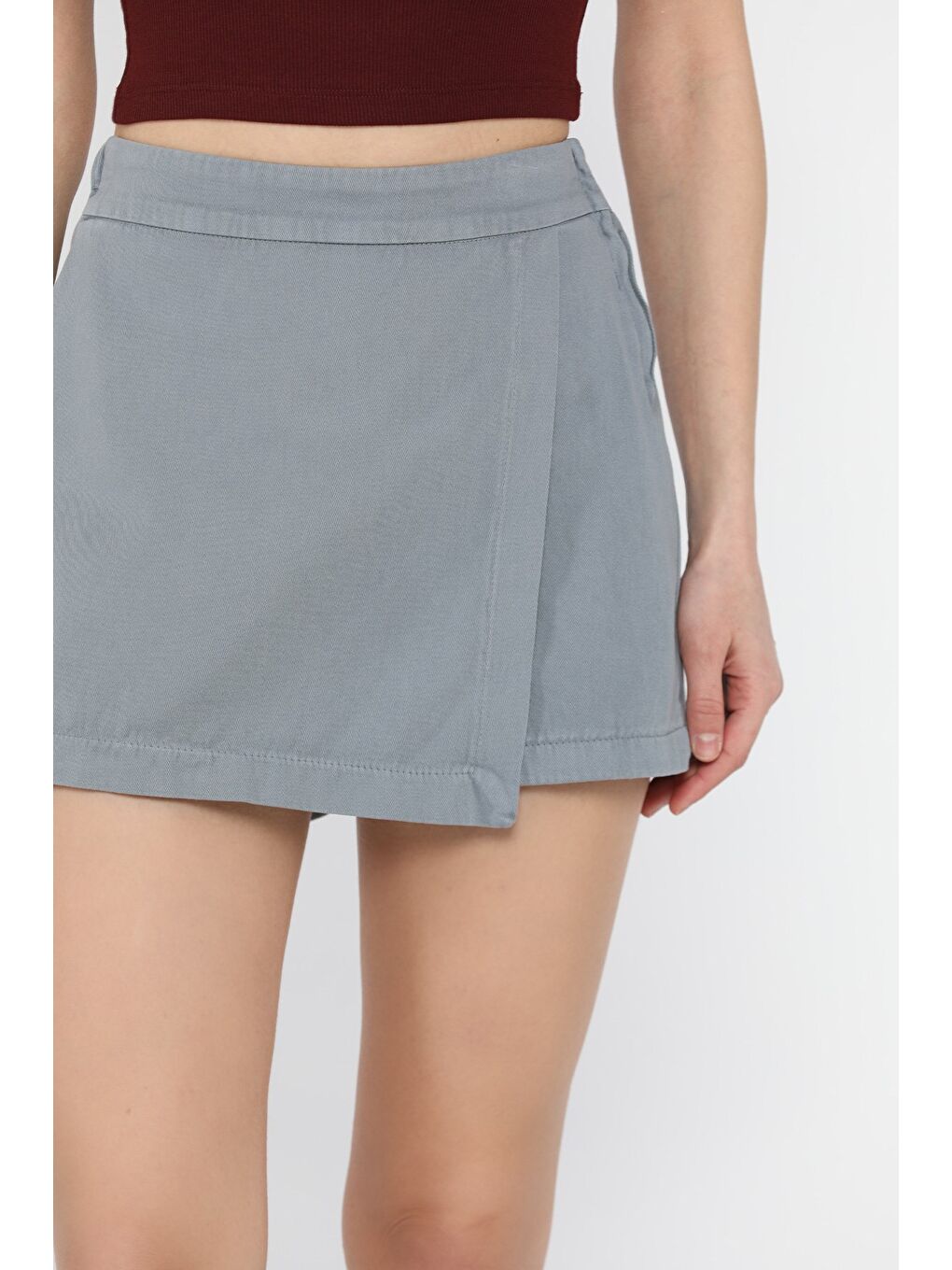 Gri Kadın Fermuarlı Bel Lastikli Gabardin Şort Etek-2