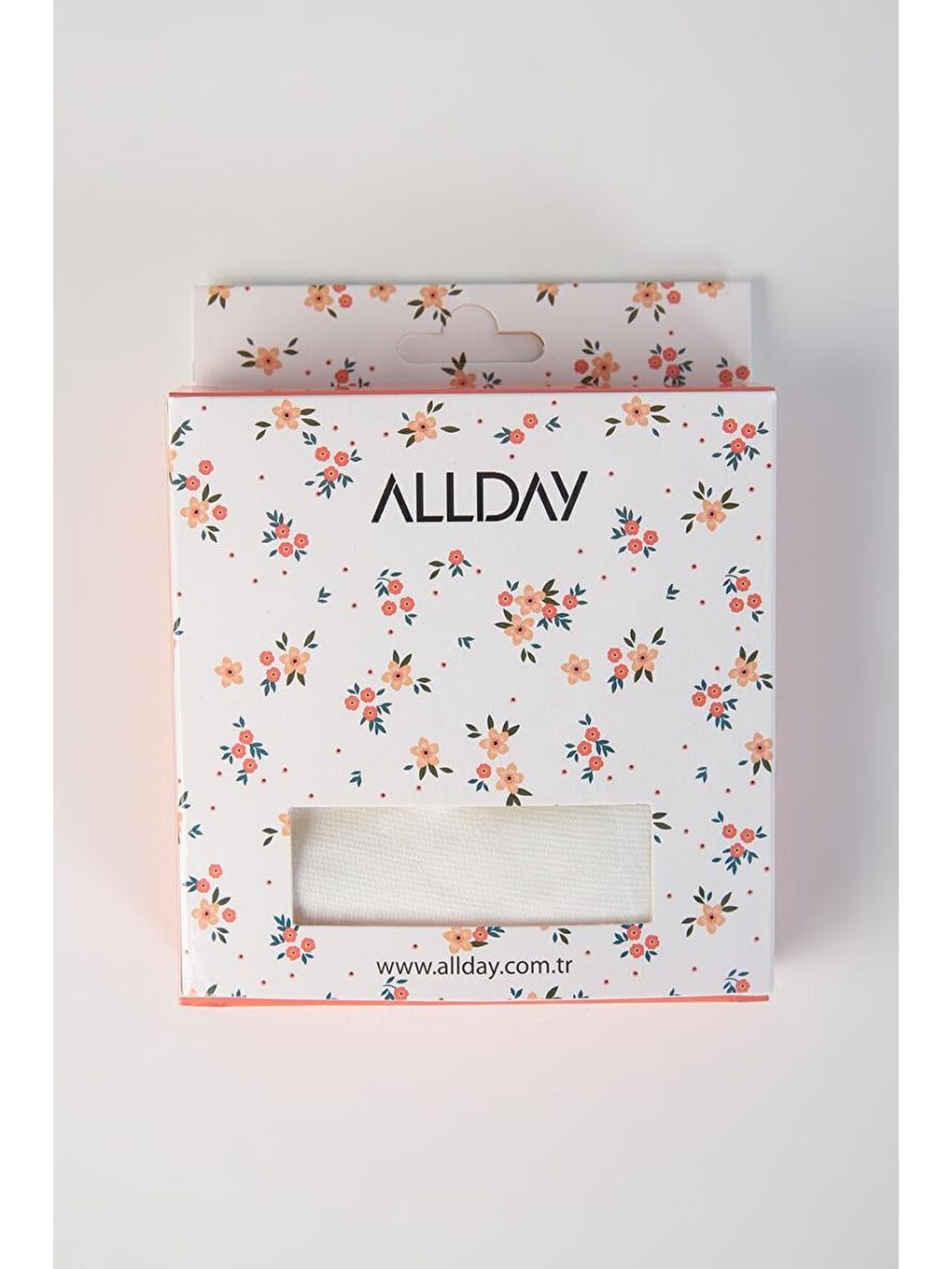 Beyaz Elastanlı Dikişli Bone-3