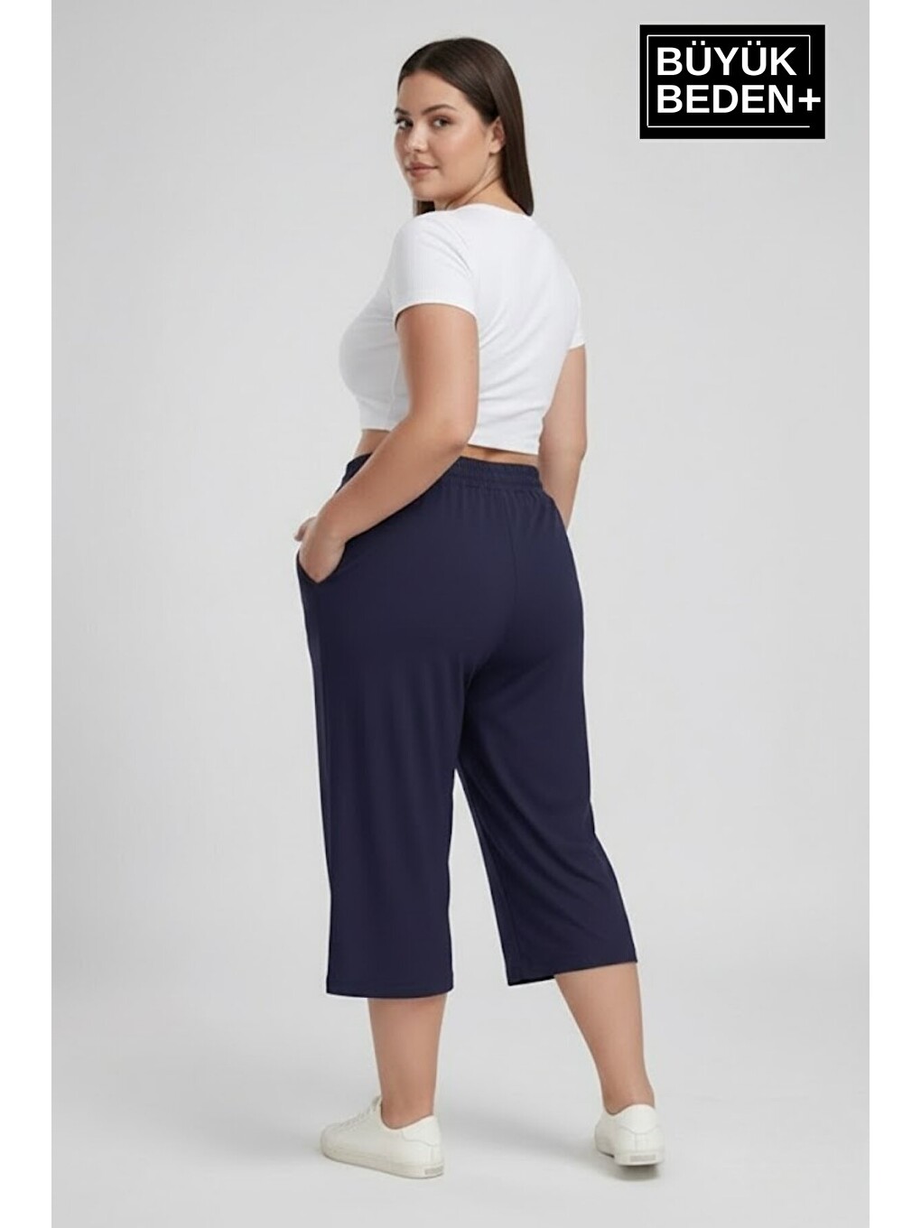 Lacivert Kadın Büyük Beden Şort 3XL-6XL Rahat Kesim Diz Altı Günlük Şort-SPR26BSRK591-2