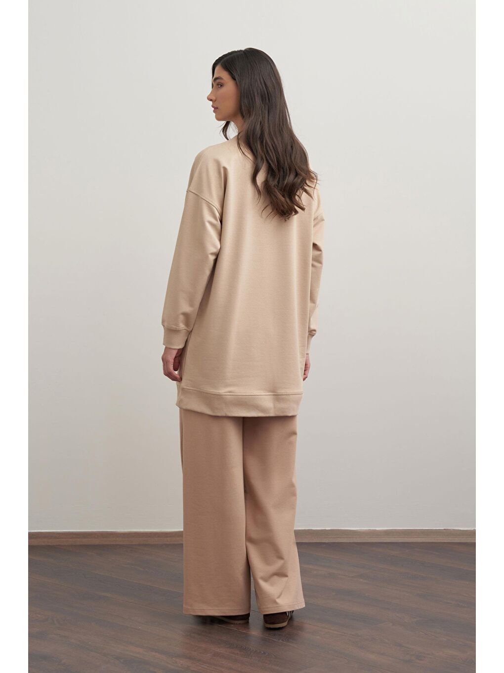 Bej-Pamuklu Kaşkorse Detaylı Sweatshirt-3