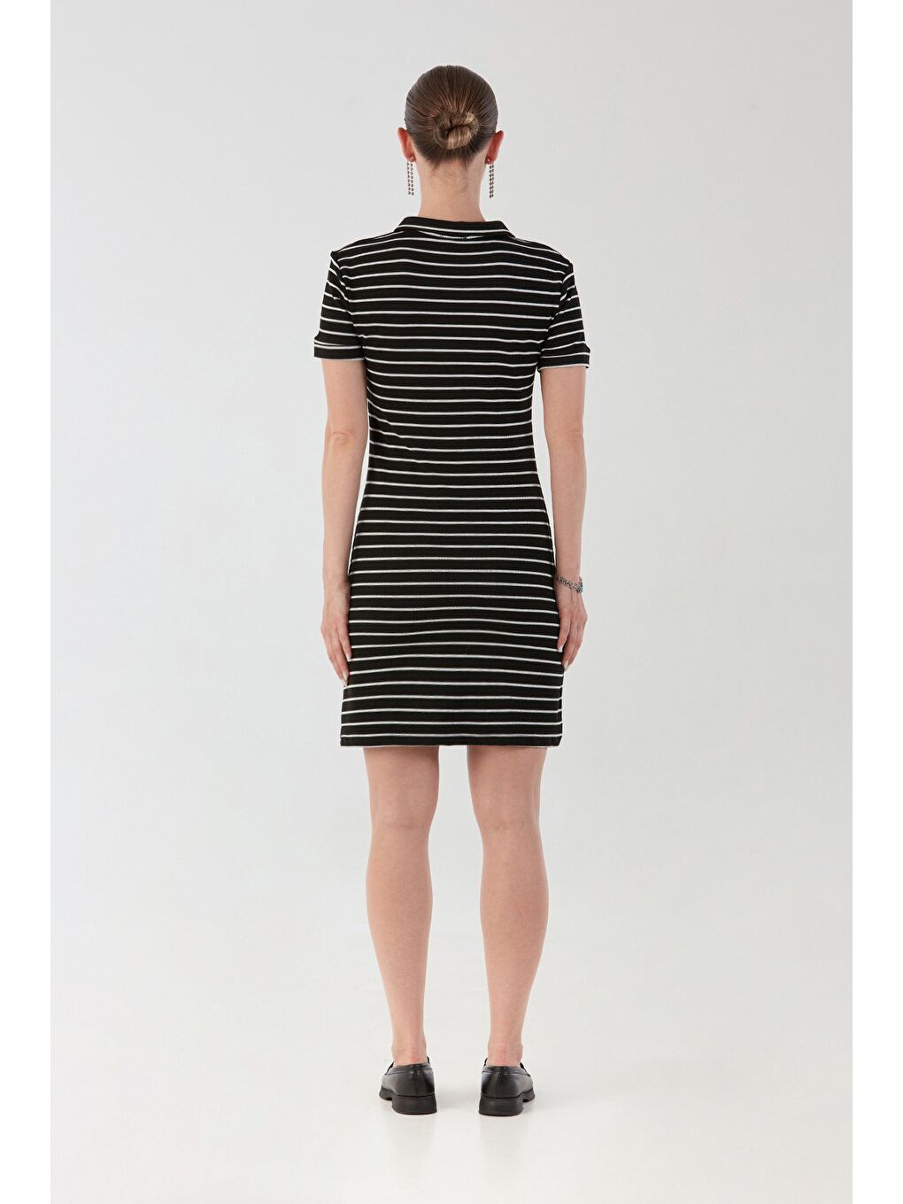 Siyah Polo Yaka Kısa Kol Elbise-3