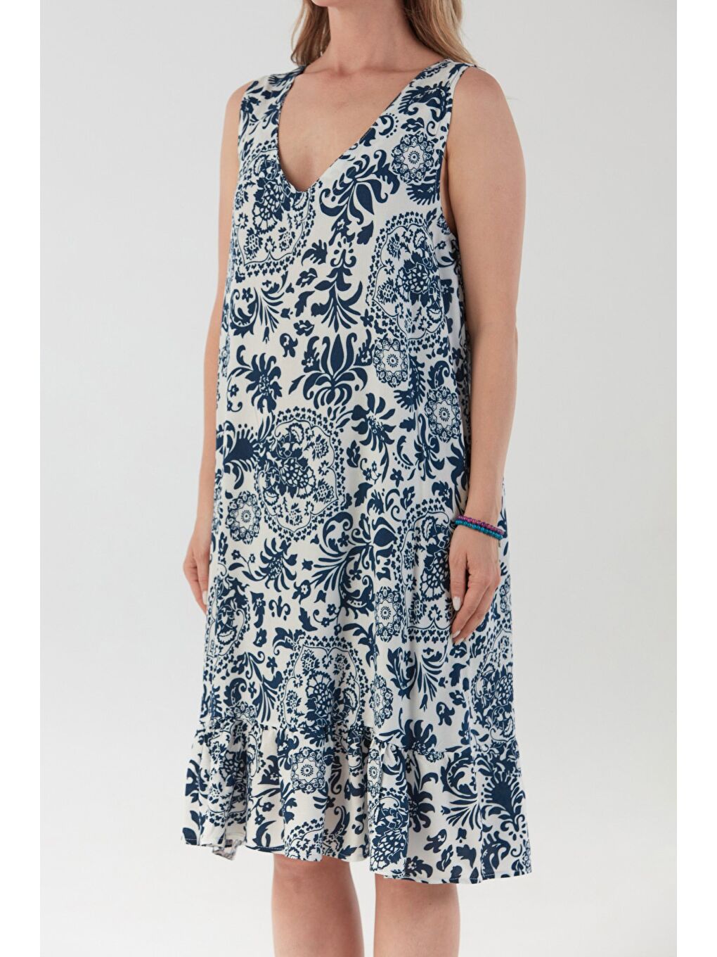 Lacivert Şal Desenli V Yaka Pileli Salaş Elbise-4