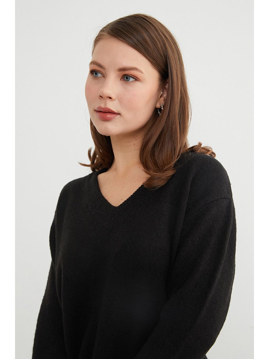 Siyah Basic V Yaka Salaş Kazak-4