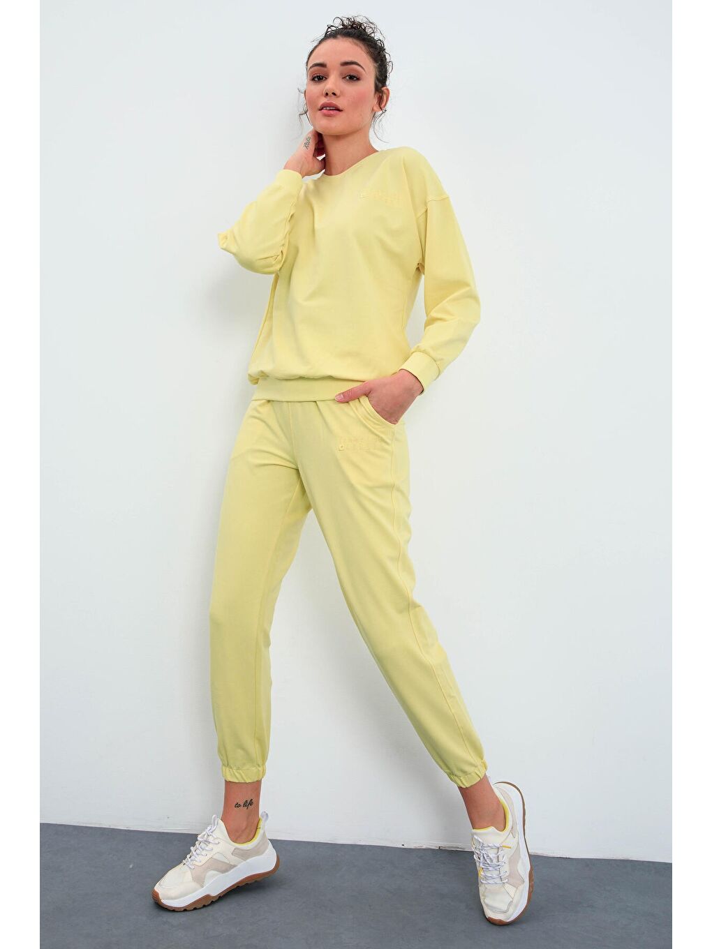 Sarı Limon Bisiklet Yaka Oversize Lastik Paça Kadın Eşofman Takımı - 95287-3