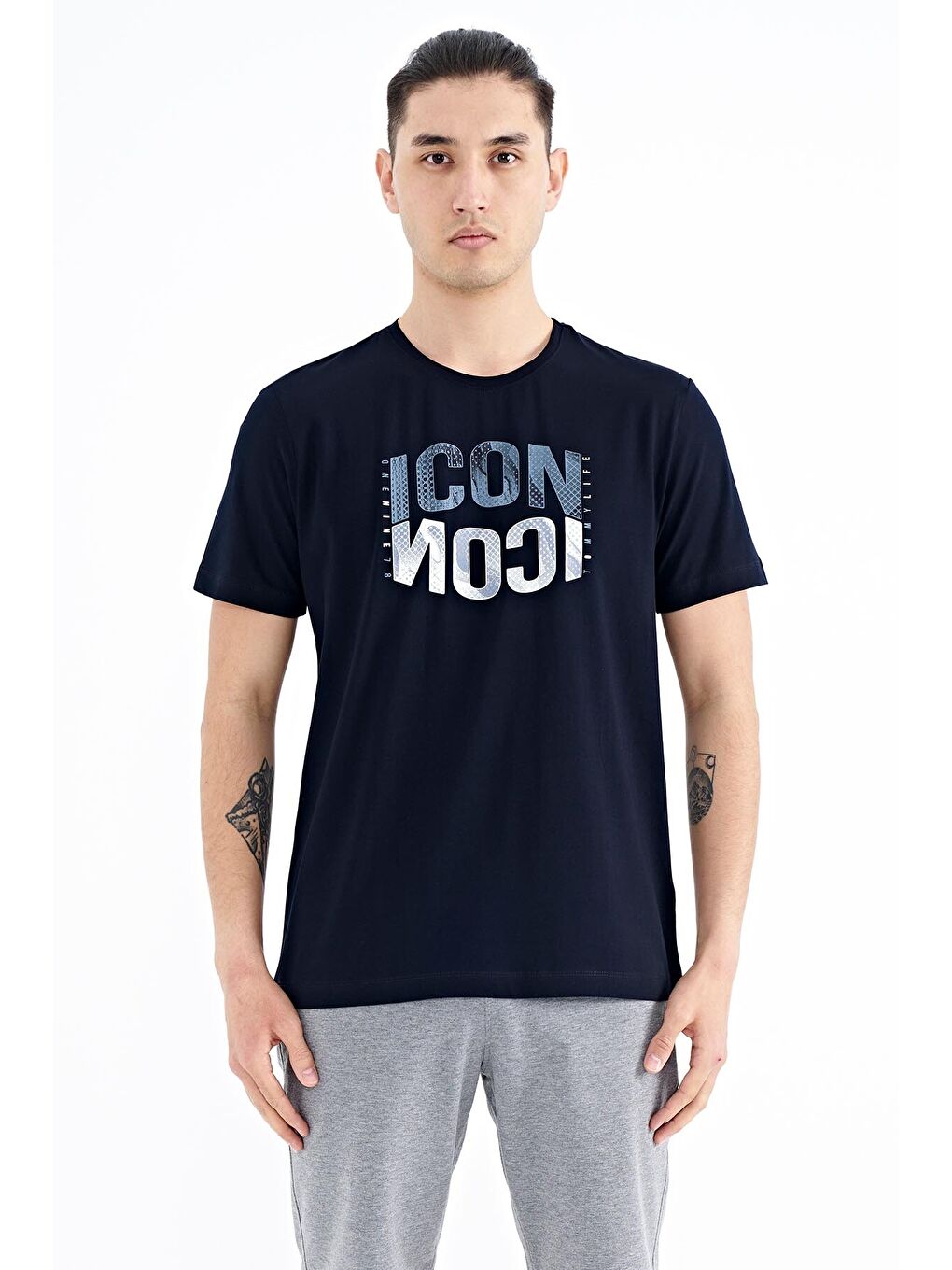 Lacivert Yazı Baskılı O Yaka Standart Kalıp Erkek Tişört - 88174