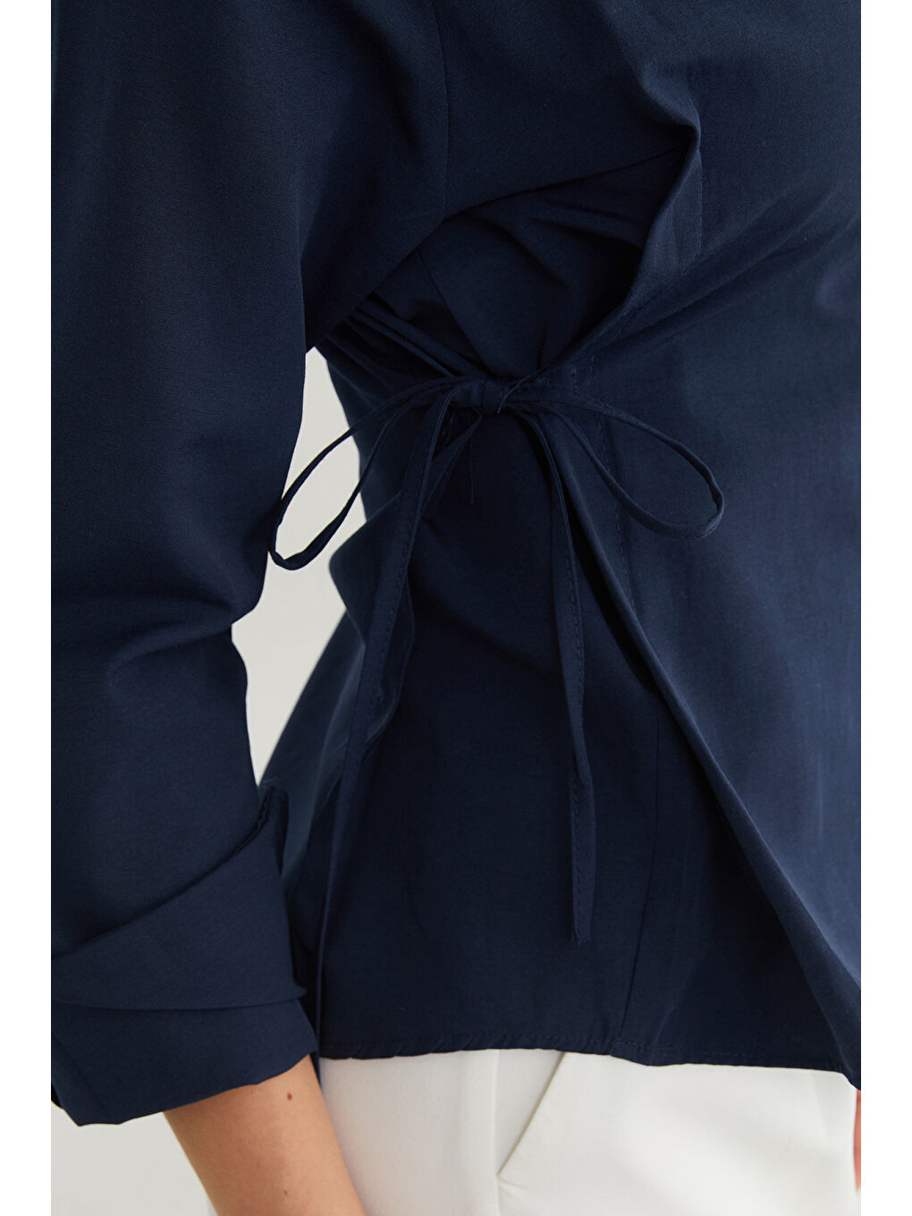 Lacivert Basic Yanı Bağlama Detaylı Gömlek-3