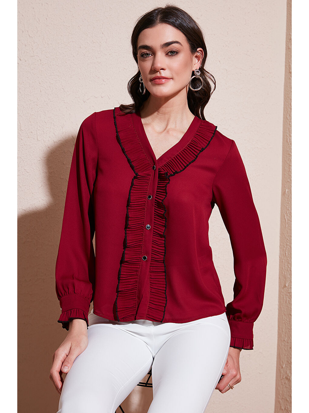 Bordo Standart Fit V Yaka Fırfırlı Uzun Kollu Kadın Gömlek 611Go00341-1