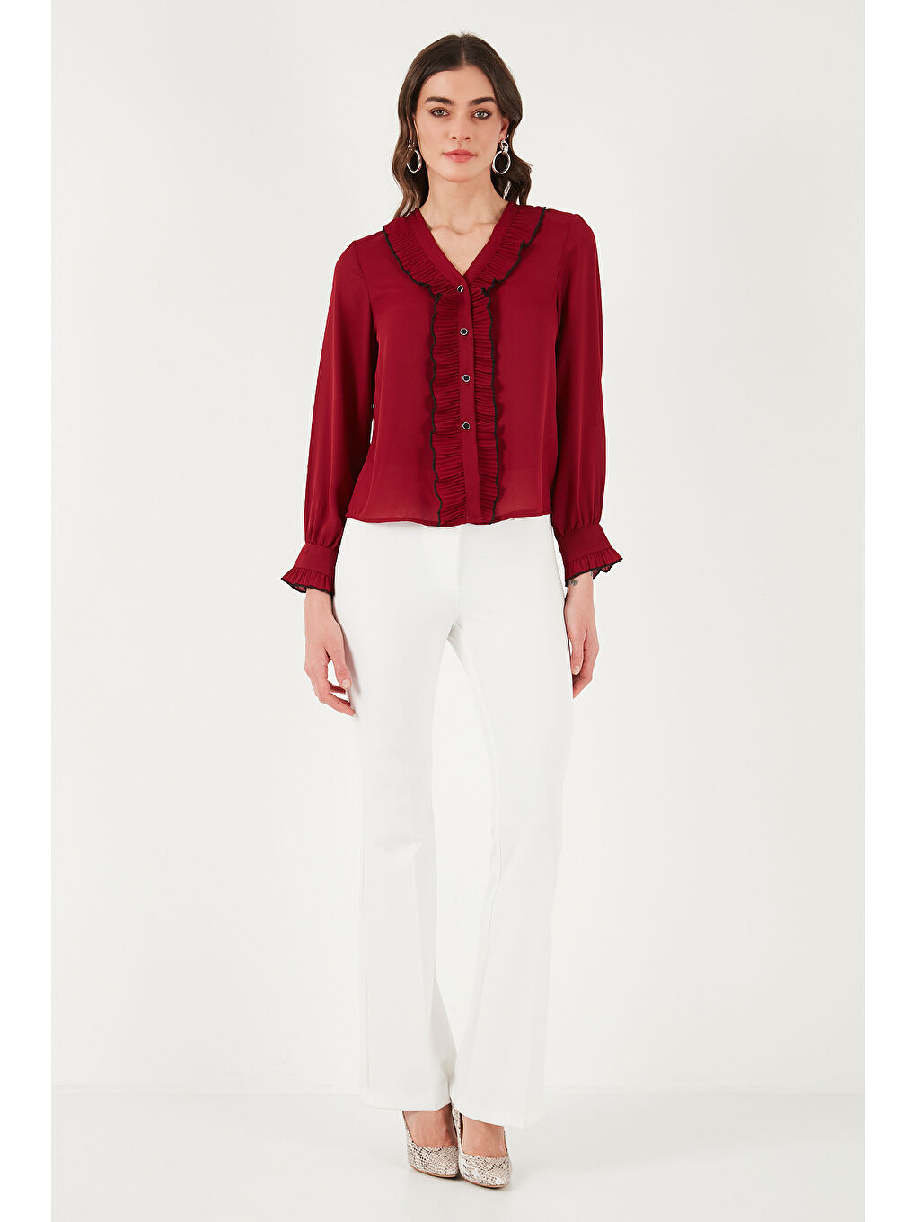 Bordo Standart Fit V Yaka Fırfırlı Uzun Kollu Kadın Gömlek 611Go00341-2