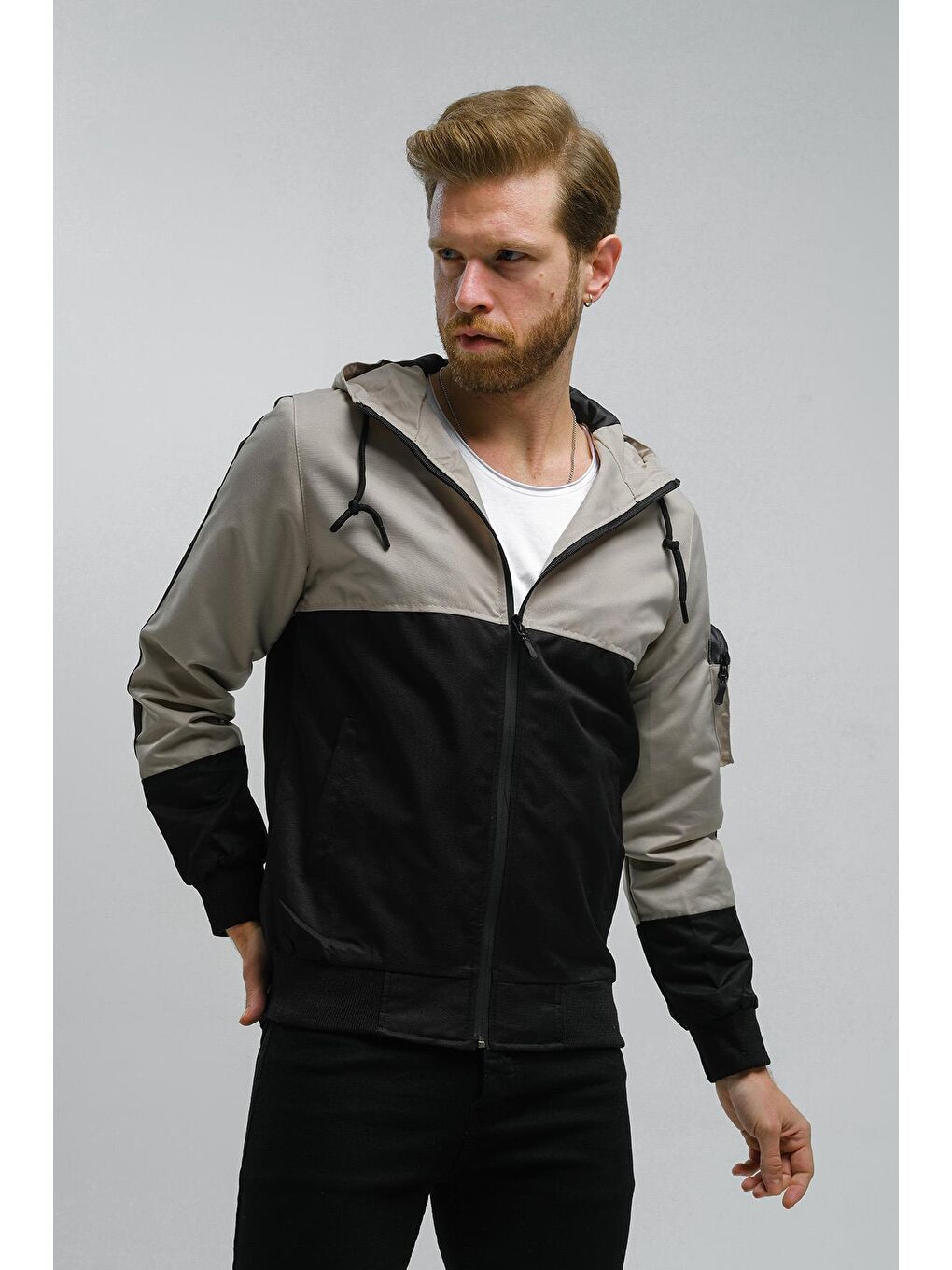 Bej Cebi Çanta Detaylı Suya Dayanıklı Dar Kesim Erkek Mevsimlik  Yağmurluk-1