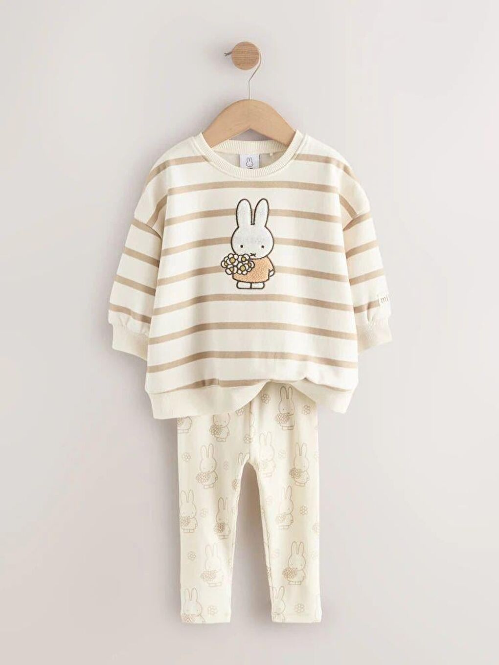 Karışık Kız Çocuk Pamuklu Bej Çizgili Tavşan Baskılı Sweatshirt Ve Tavşan Desenli Tayt Takım-1