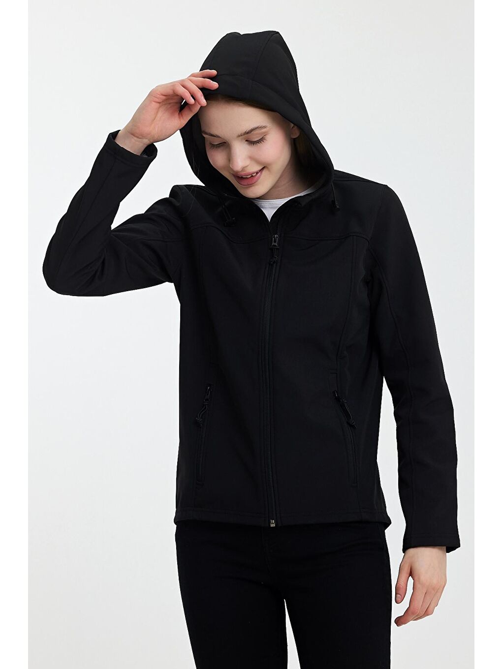 Siyah Kadın Softshell Fermuarlı Kapuşonlu Mont-3