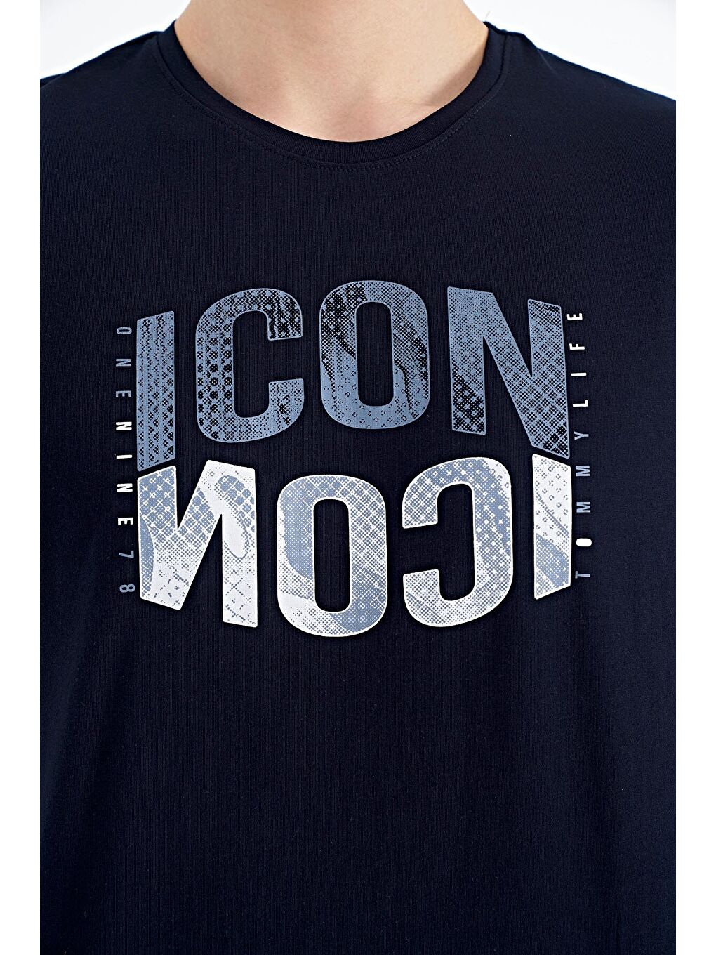 Lacivert Yazı Baskılı O Yaka Standart Kalıp Erkek Tişört - 88174-2