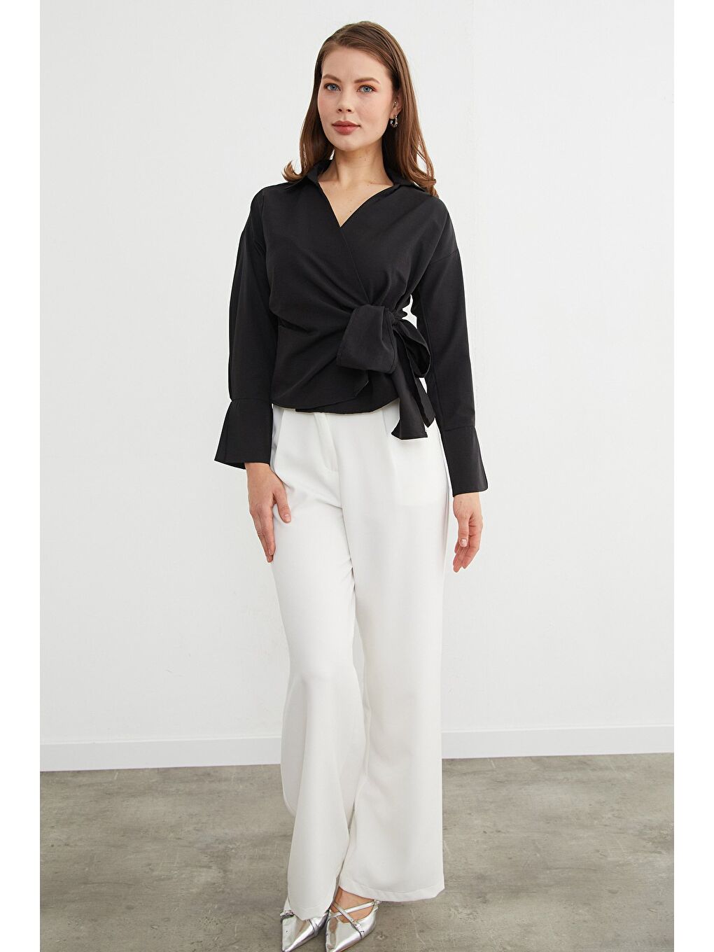 Siyah Basic Kruvaze Bağlamalı Gömlek-3