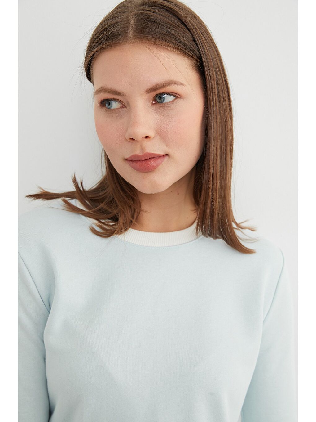 Mavi 3 İplik Şardonsuz Yakası Ribanalı Sweatshirt-3