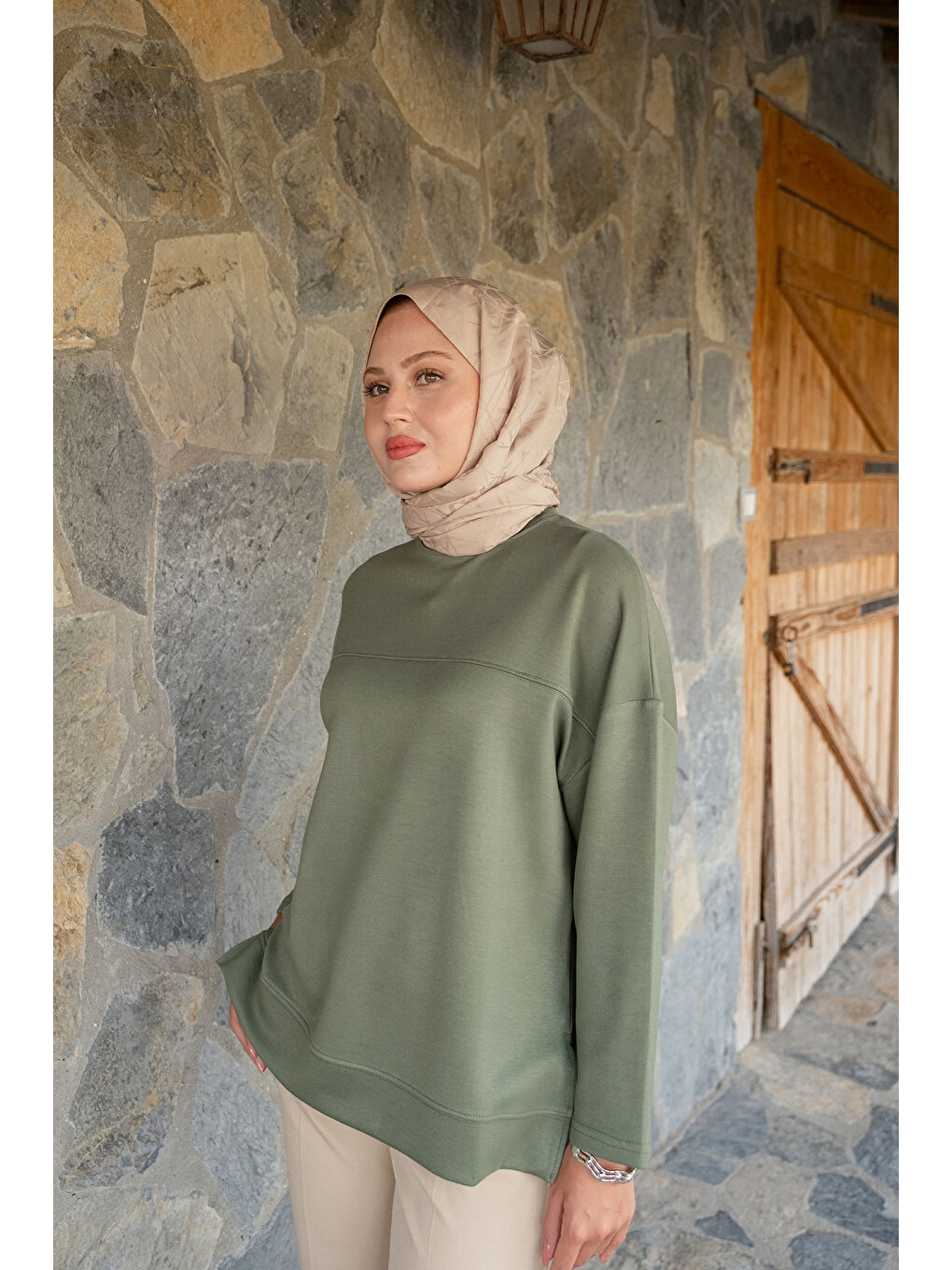 Kadın Oval Kesim Tunik Yeşil-4