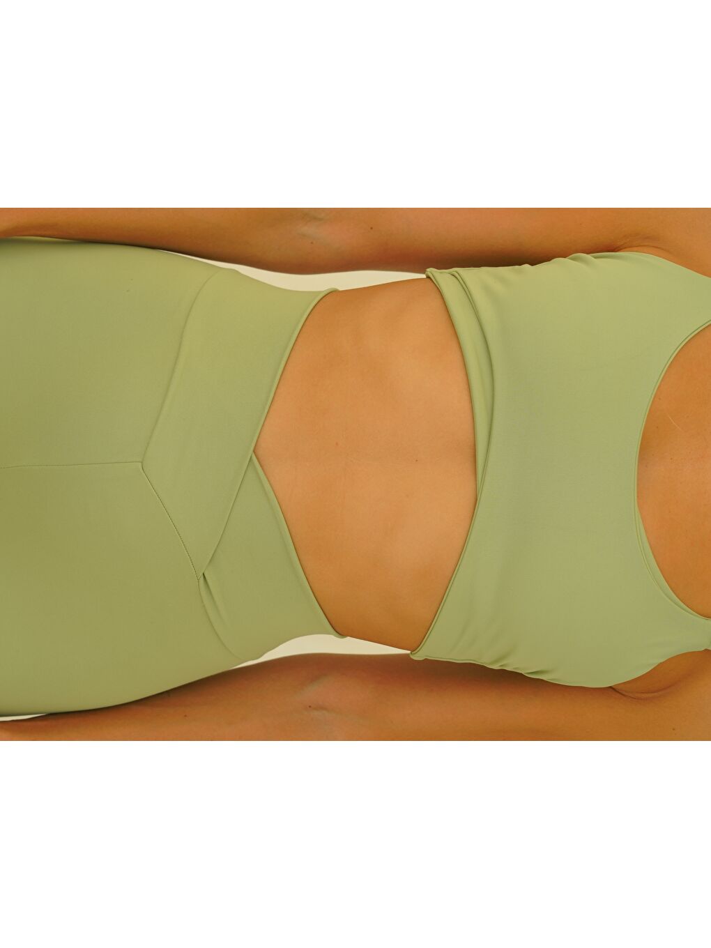 Yeşil Paria Çapraz Detay Spor Çağla Crop-2