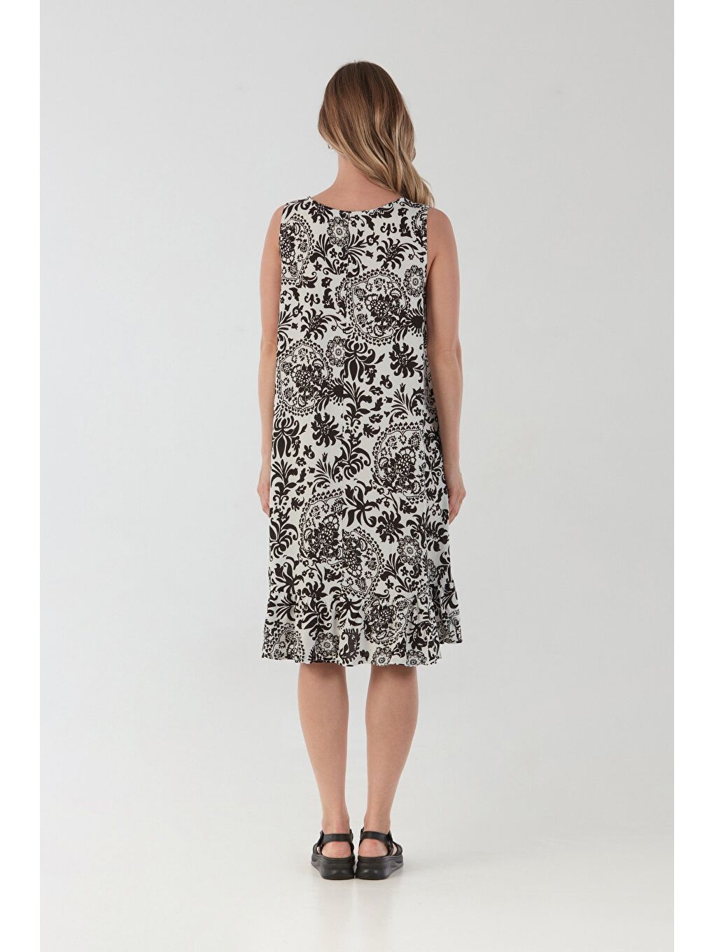 Siyah Şal Desenli V Yaka Pileli Salaş Elbise-3