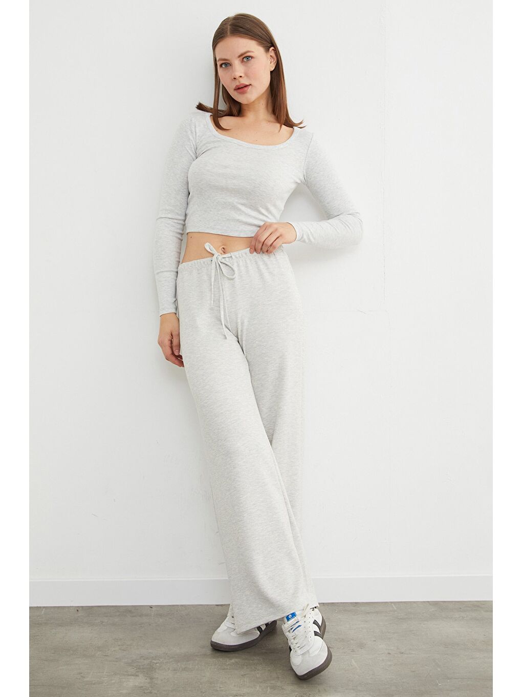 Gri Beli Bağlamalı Bol Paça Modal Pantolon-1