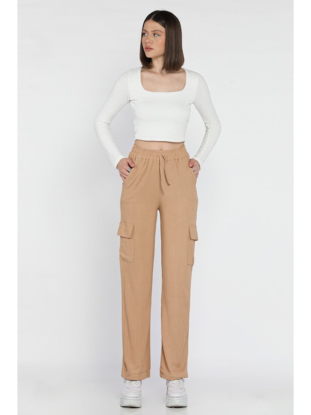 Bej Kadın Bel Lastikli Bol Paça Kargo Cep Pantolon