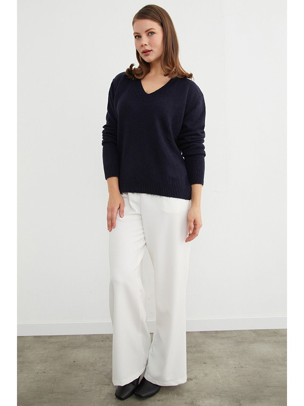 Lacivert Basic V Yaka Salaş Kazak-2