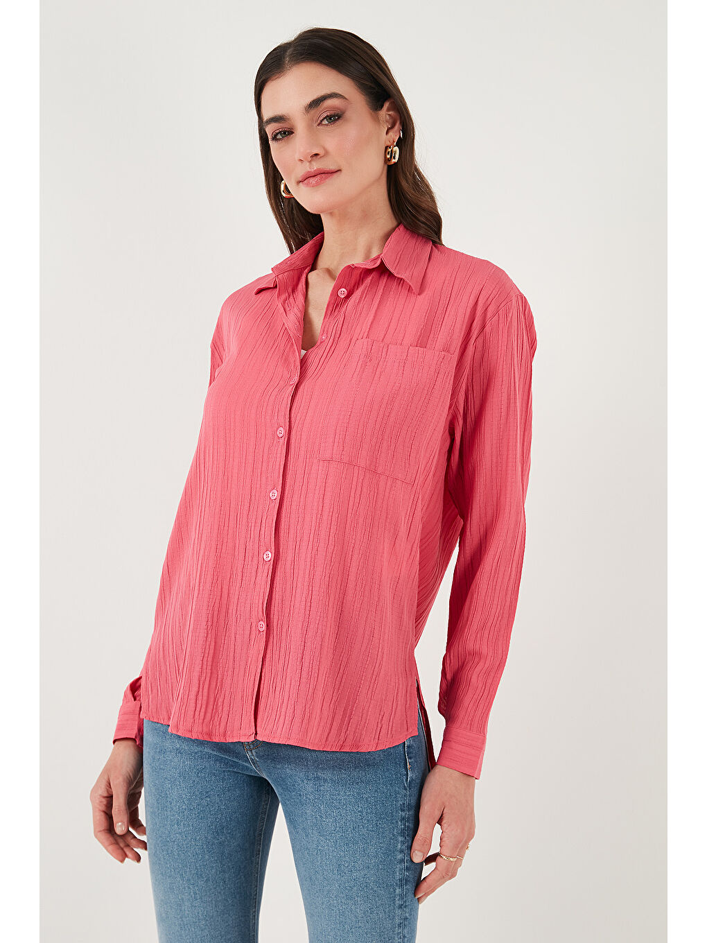 Fuşya Regular Fit Tek Cepli Önü Kısa Arkası Uzun Krinkıl Kadın Gömlek 6772752-1