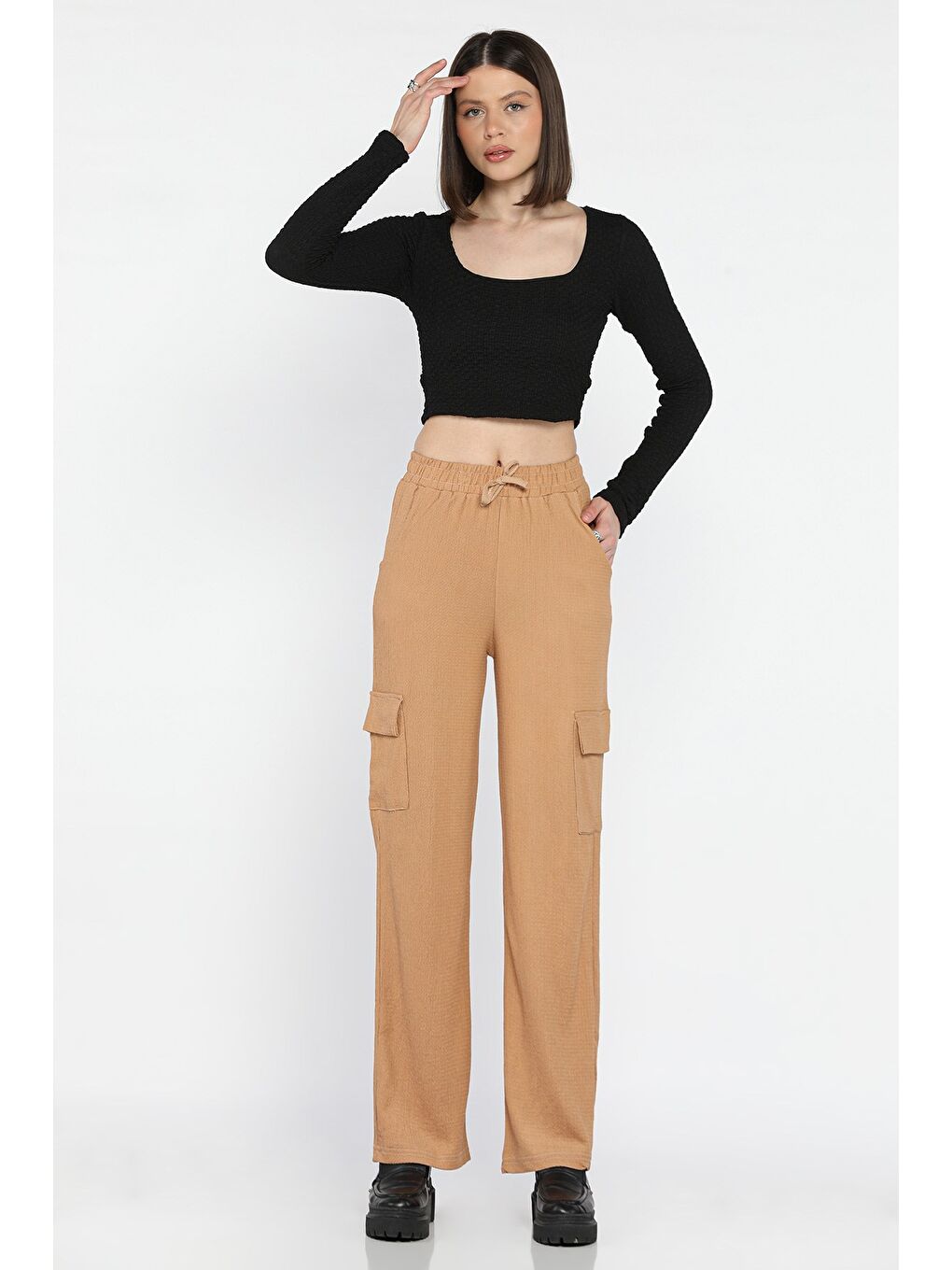 Ekru Kadın Bel Lastikli Bol Paça Kargo Cep Pantolon-1