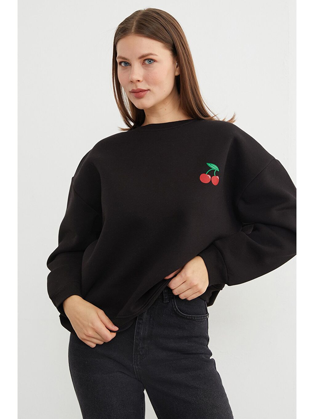 Siyah 3 İplik Kiraz Baskılı Oversize Sweatshirt-2