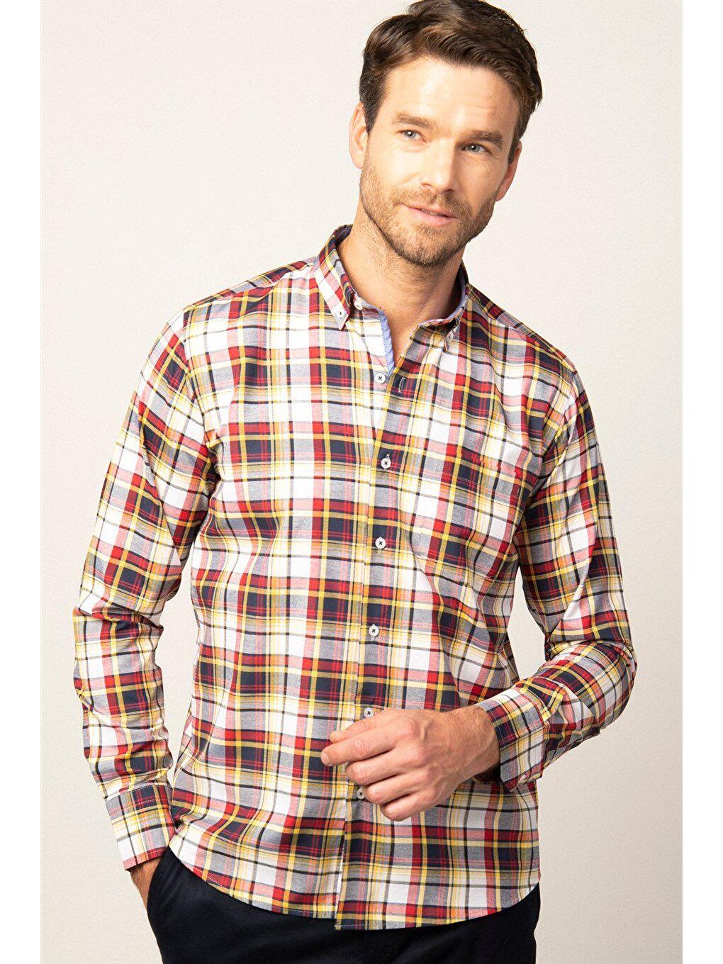 Karışık Erkek Regular Fit Klasik Kesim Düğmeli Yaka Pamuklu Kolay Ütü Kareli Gömlek