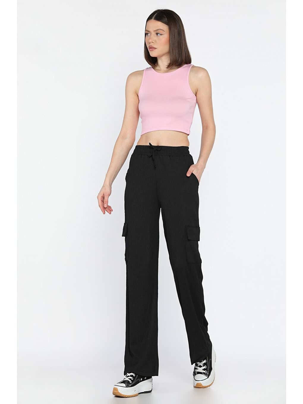 Siyah Kadın Bel Lastikli Bol Paça Kargo Cep Pantolon