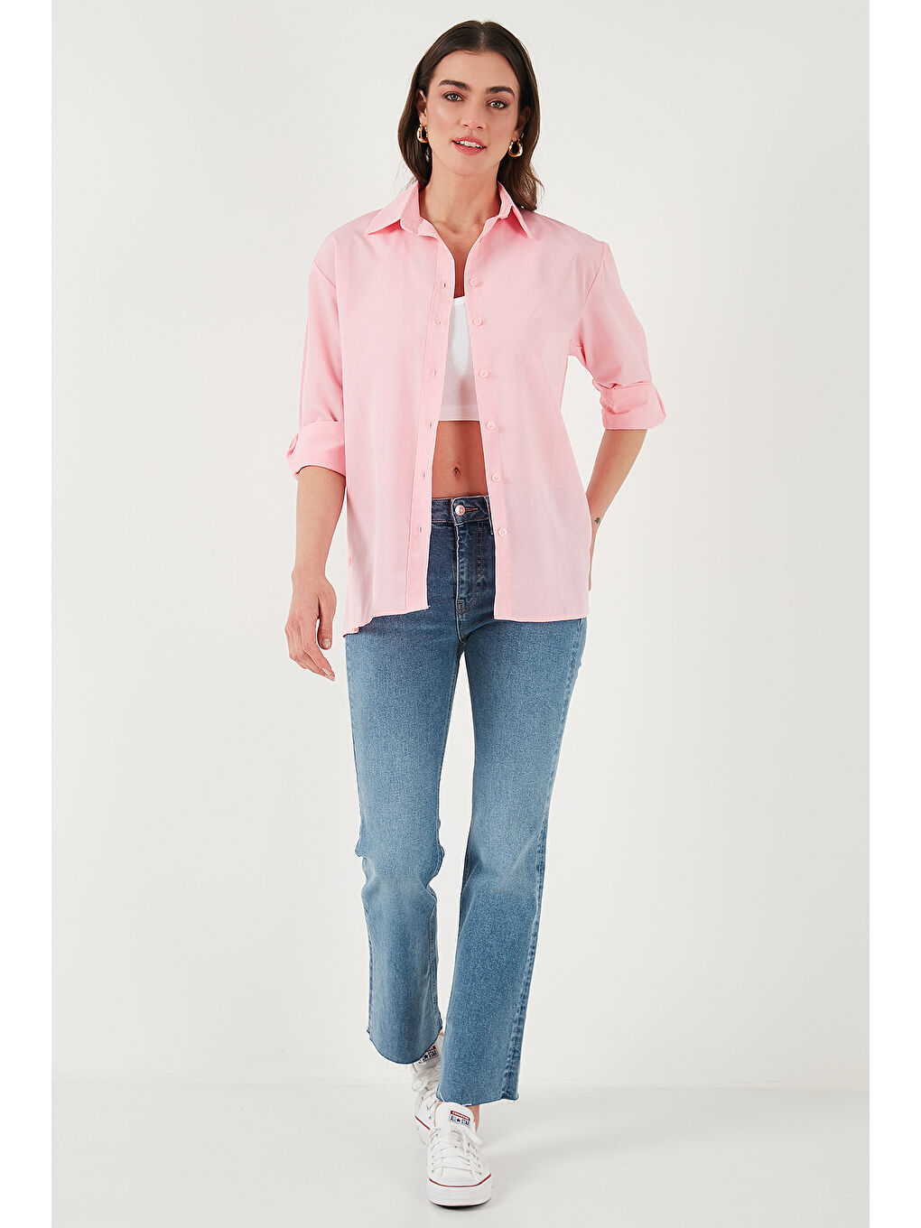 Pembe Pamuklu Regular Fit İliklenebilen Yırtmaç Detaylı Kadın Gömlek 6772920-2