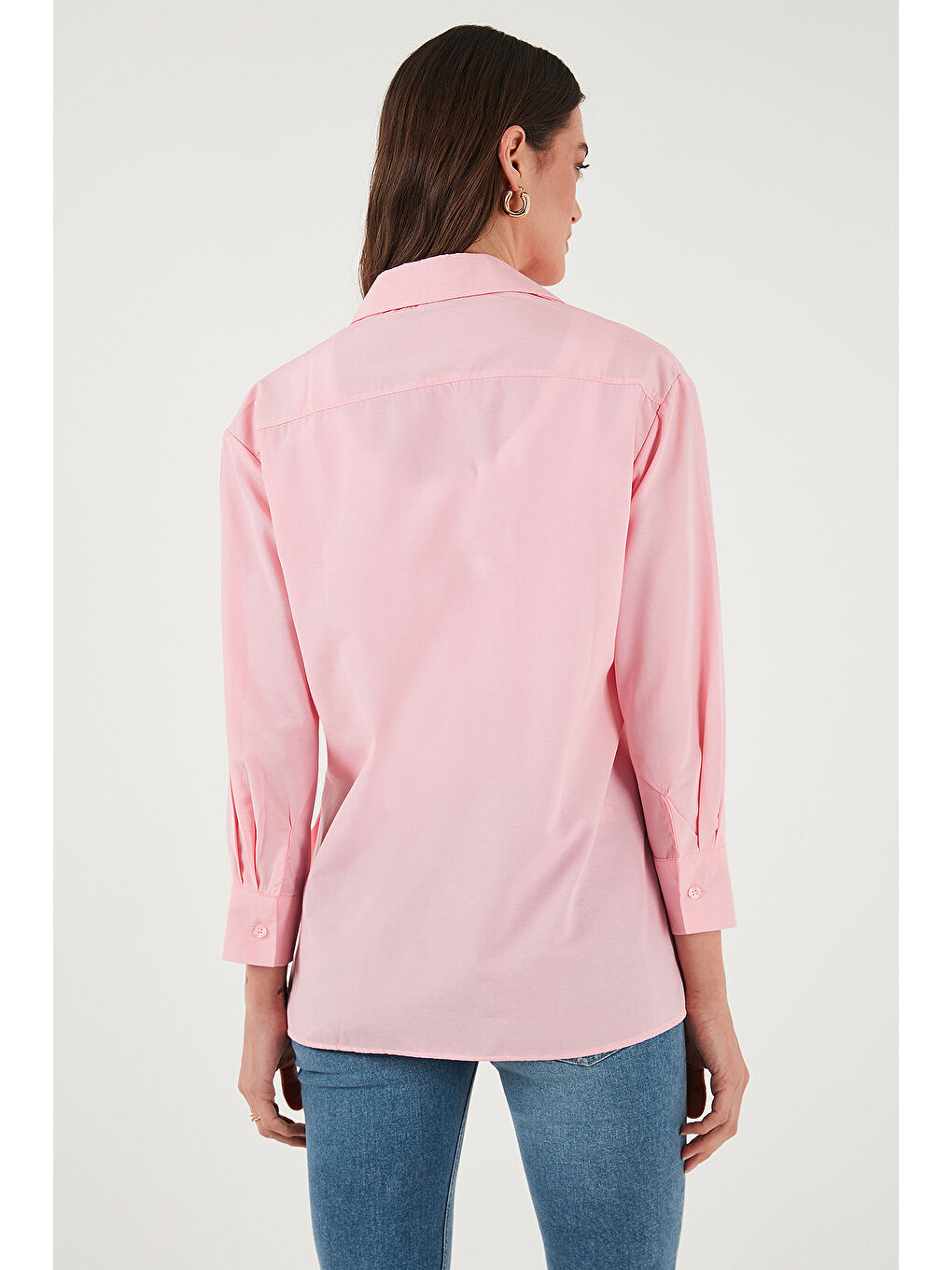 Pembe Pamuklu Regular Fit İliklenebilen Yırtmaç Detaylı Kadın Gömlek 6772920-5