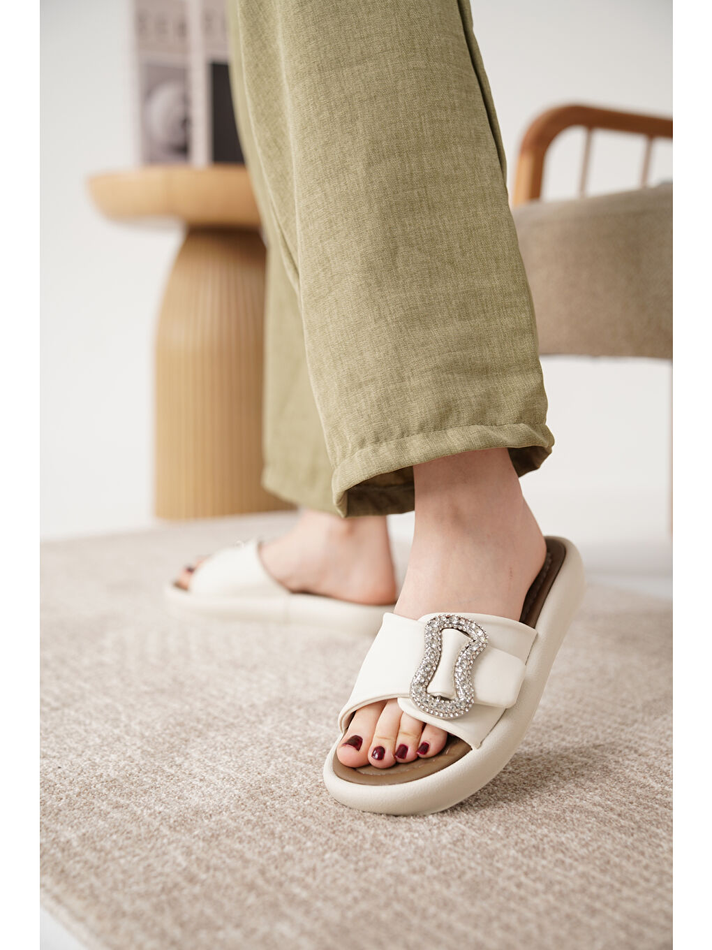 Bej D0343 Günlük Ortopedik Konforlu Terlik-2