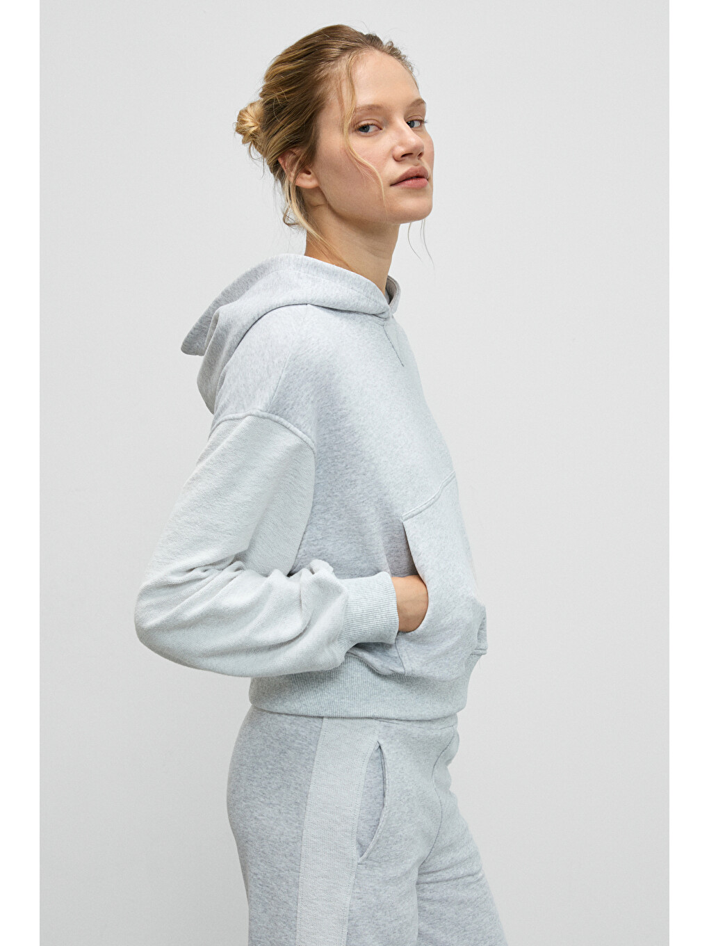 Tansy Kadın Kolları Kumaşın Tersinden Yapılmış Kapüşonlu Relaxed Fit Gri Melanj Sweatshirt-2